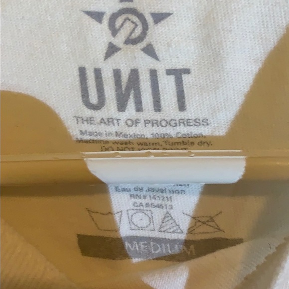 Graphic t-shirt - Picture 2 of 3